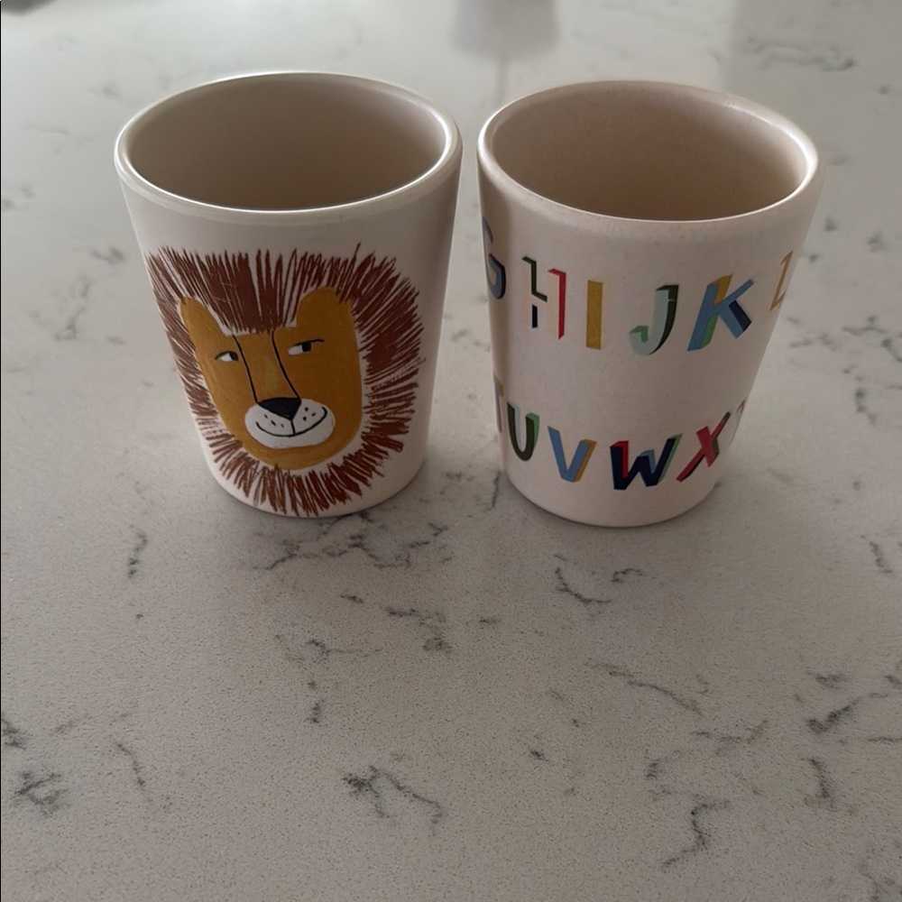 Pillowfort kids lion and alphabet cups